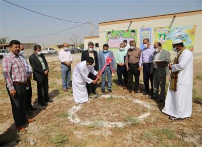 برگزاری مراسم کلنگ زنی ساخت خانه بهداشت روستای حنیطیه توسط شرکت نفت و گاز کارون
