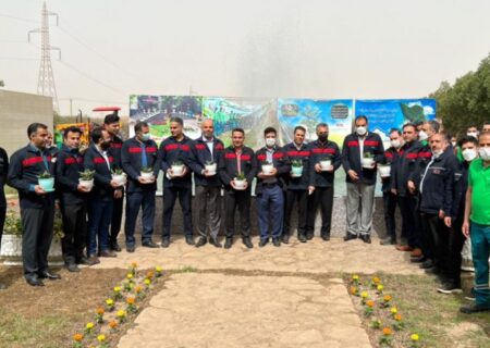 مراسم درختکاری در شرکت فولاد اکسین خوزستان برگزار شد