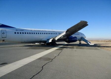 هواپیمای پرواز تهران-استانبول از باند فرودگاه خارج شد/ همه مسافران سالم هستند