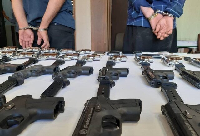 دستگیری اعضای باند قاچاق سلاح و مهمات در شادگان