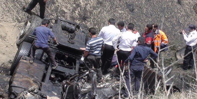 سقوط اتوبوس به دره در دهدز ۲ کشته و ۱۵ زخمی بر جای گذاشت
