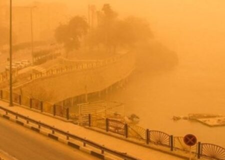 گردو خاک خوزستان را به تعطیلی کشاند / هوایی که دیگر برای نفس کشیدن نیست!