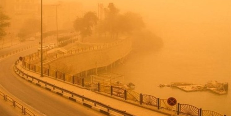 گردو خاک خوزستان را به تعطیلی کشاند / هوایی که دیگر برای نفس کشیدن نیست!