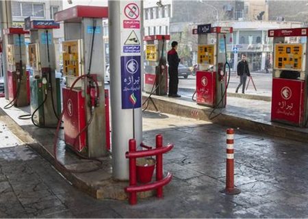 تمام سوخت مصرفی کشور پالایشگاهی است/ توزیع بنزین پتروشیمی صحت ندارد