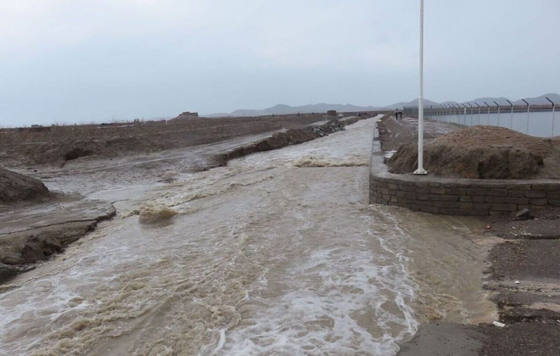 امشب و فردا اوج فعالیت سامانه بارشی در کشور/کاهش دما از پنجشنبه/هشدار هواشناسی خوزستان نسبت به طغیان رودخانه‌های فصلی
