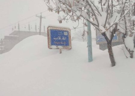 نماینده مجلس: بدون دستگاه «برف‌خور» نمی‌توان راه‌های کوهرنگ را باز کرد | ارتباط بعضی از روستاهای استان ۶ ماه در سال با مرکز قطع می‌شود