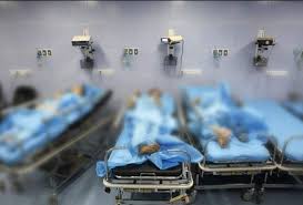 دومین حادثه مسمومیت دانش آموزان خوزستانی در کمتر از یک روز؛ دانش آموزان یک دبیرستان دخترانه در اهواز دچار مسمومیت شدند