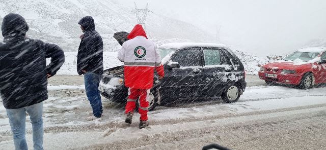 نجات ۷۵۰ نفر در کولاک برف منطقه تاراز اندیکا