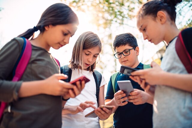 آیا کودکان باید از شبکه‌ های اجتماعی استفاده کنند؟