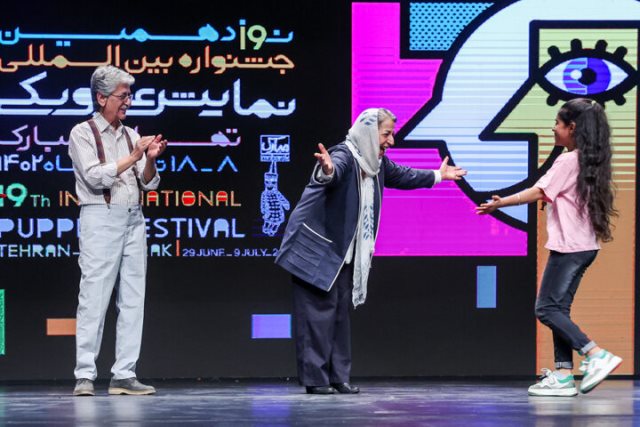پایان نوزدهمین جشنواره بین‌المللی نمایش عروسکی تهران؛ هنرمند مسجدسلیمانی با جایزه در دست به خانه برگشت