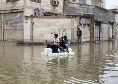 مدیرکل مدیریت بحران خوزستان عنوان کرد: آبگرفتگی غافلگیرکننده در چند نقطه اهواز/ حجم بارندگی در هفته آینده بیشتر است