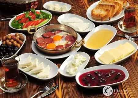 بهترین غذا برای وعده افطار ؛ جبران کاهش قند خون در ساعات روزه داری با این مواد غذایی / چه مواد غذایی را در وعده افطار نخوریم؟
