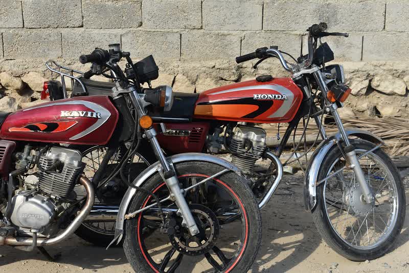 کشف ۳ دستگاه موتورسیکلت مسروقه در “لامِرد” فارس