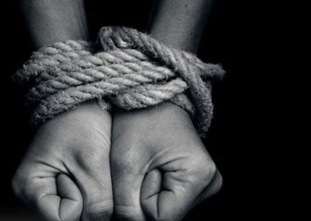 ربودن دختر تهرانی توسط ۲ پسر در خیابان / دست‌درازی به دختر نوجوان در خانه اجاره‌ای