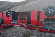 ۱۲ مصدوم در پی انحراف اتوبوس از جاده در محور آبادان – اهواز