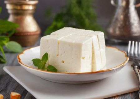 خوردن این ۱۶ ماده غذایی با پنیر ممنوع!