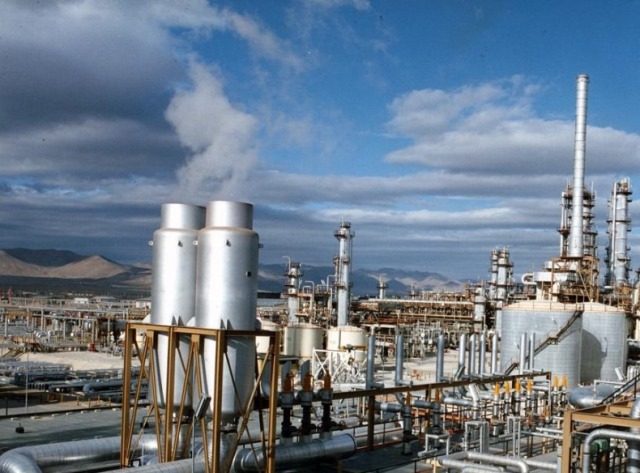 دادگاه پتروشیمی متخلف در ماهشهر را به احداث تصفیه‌خانه پساب ملزم کرد