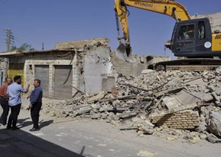 تداوم عملیات تخریب و آماده‌سازی مسیر تعریض خیابان ۱۷ شهریور تا کاروانسرا