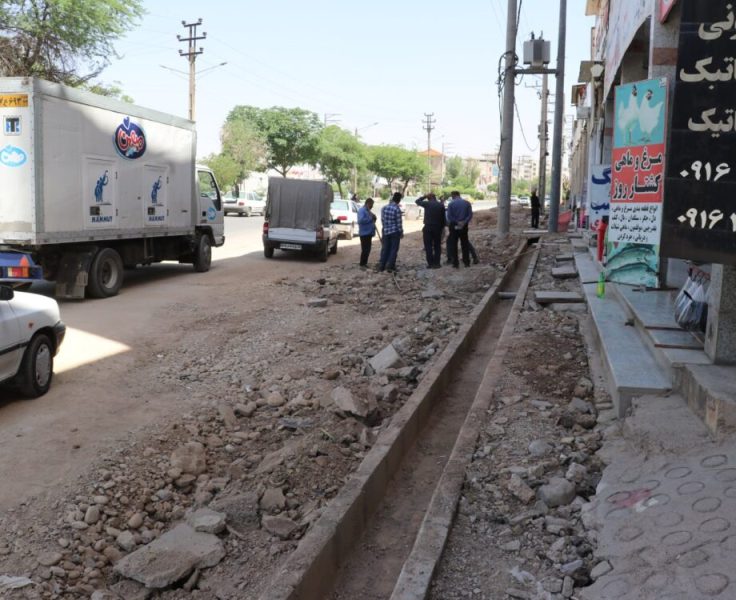ادامه عملیات تعریض محور پنج‌ بنگله به باشگاه مرکزی توسط معاونت امور زیربنایی شهرداری مسجدسلیمان
