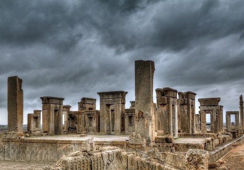 آغاز کاوش‌های باستان‌شناسی در تخت جمشید