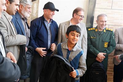 آغاز توزیع ۶ هزار بسته نوشت افزاری در مناطق همجوار تاسیسات نفت و گاز مارون