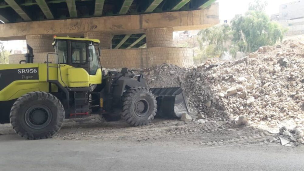 اجرای عملیات نخاله‌برداری و پاکسازی معابر در برخی مناطق شهری مسجدسلیمان