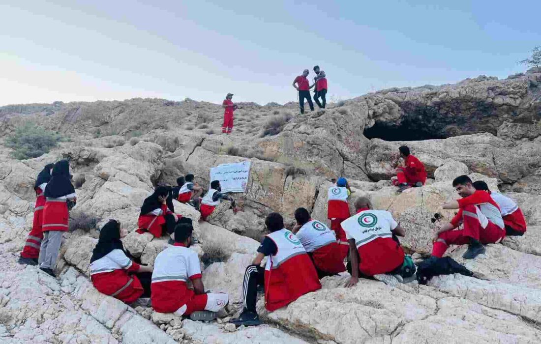 برگزاری دوره اصول پیمایش و ناوبری در خنج فارس