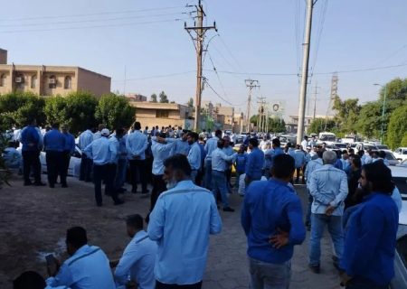تجمع کارگران توزیع برق اهواز در اعتراض به حقوق‌های پایین