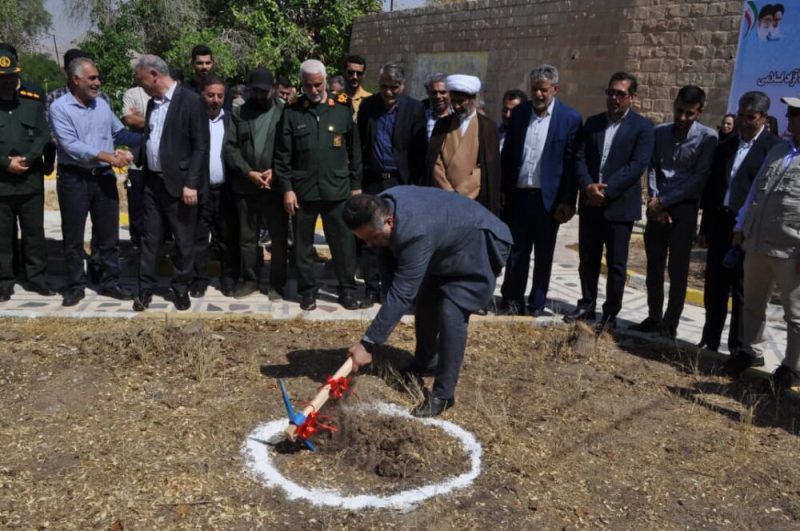 کلنگ احداث یادمان شهید گمنام در دانشگاه آزاد اسلامی واحد مسجدسلیمان زده شد