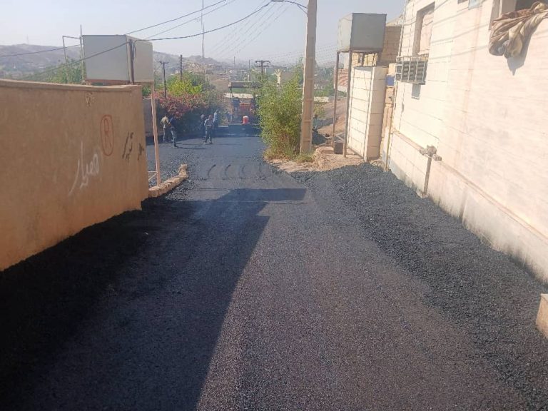 آغاز عملیات آسفالت معابر بازار چشمه‌علی جنب پایگاه بهداشت با دستور شهردار مسجدسلیمان