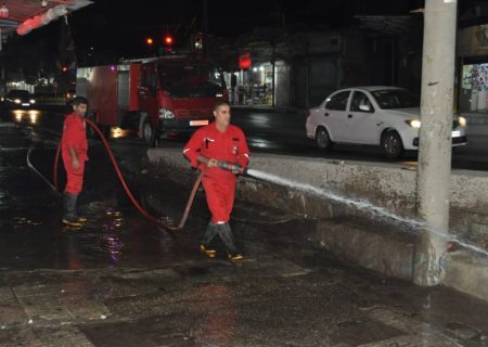 پاکسازی و شستشوی معابر و پیاده‌روهای خیابان آزادی مسجدسلیمان