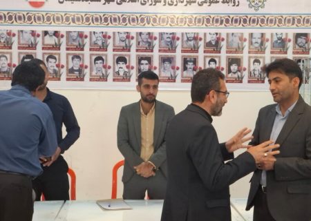 برپایی میز خدمت شهرداری مسجدسلیمان در مصلی نماز جمعه