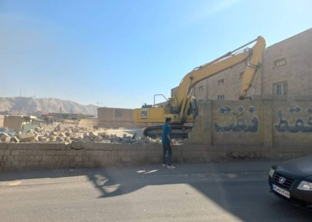 آغاز عملیات احداث چمن مصنوعی در منطقه کاروانسرای کلگه