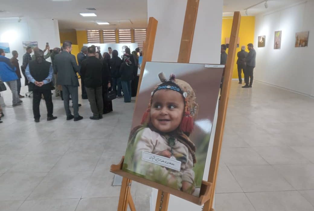 سفر به سرزمین بختیاری از دریچه دوربین/برپایی نمایشگاه عکس هنرمند بختیاری در کرج