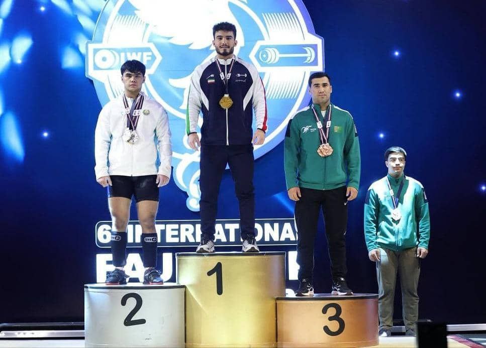 💠کسب ۳ مدال طلا و نقره توسط پهلوان ایران زمین / دیگر ایران برای “ایلیا” کوچک است / ایلیا صالحی پور قهرمان مسابقات وزنه برداری جام فجر شد