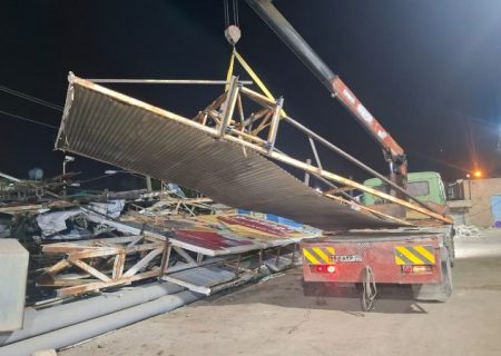 پایان بی‌نظمی تبلیغاتی در مسجدسلیمان پس از سالها ؛ پارتابل ها و بیلبوردهای فرسوده و فاقد مجوز جمع‌آوری شدند