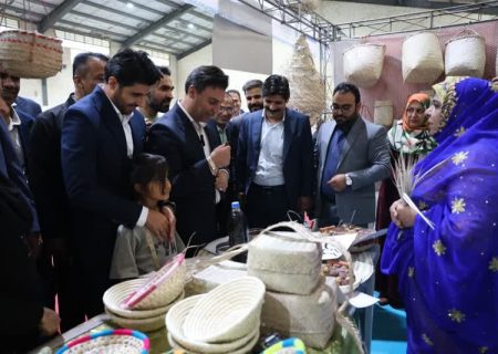 آغاز به کار نخستین نمایشگاه تخصصی حصیربافی در شهرستان مهر