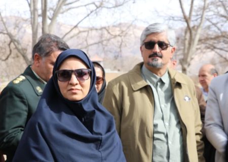 کم‌آبی در باغ‌های گردوی بوانات آفات درجه‌دو را به معضل کلیدی تبدیل کرده است