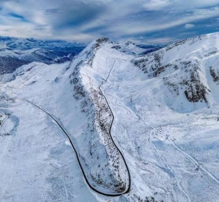 ❄️گردشگری زمستانی در خوزستان جان گرفت / تاراز سفید پوش شد و آماده میزبانی از علاقمندان به تفریحات برفی