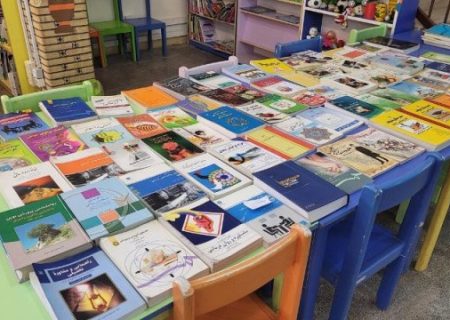 اهدای ۷۰ گنجینه معرفت به کتابخانه عمومی میرزای بختیاری مسجدسلیمان