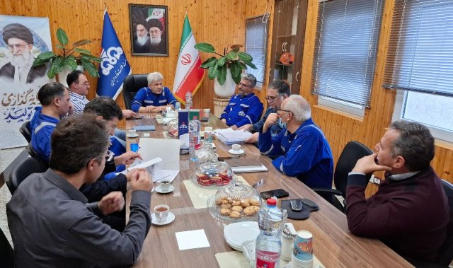 بررسی راهکارهای فنی افزایش تولید و دستیابی به اهداف صنعت نفت در منطقه عملیاتی خارگ