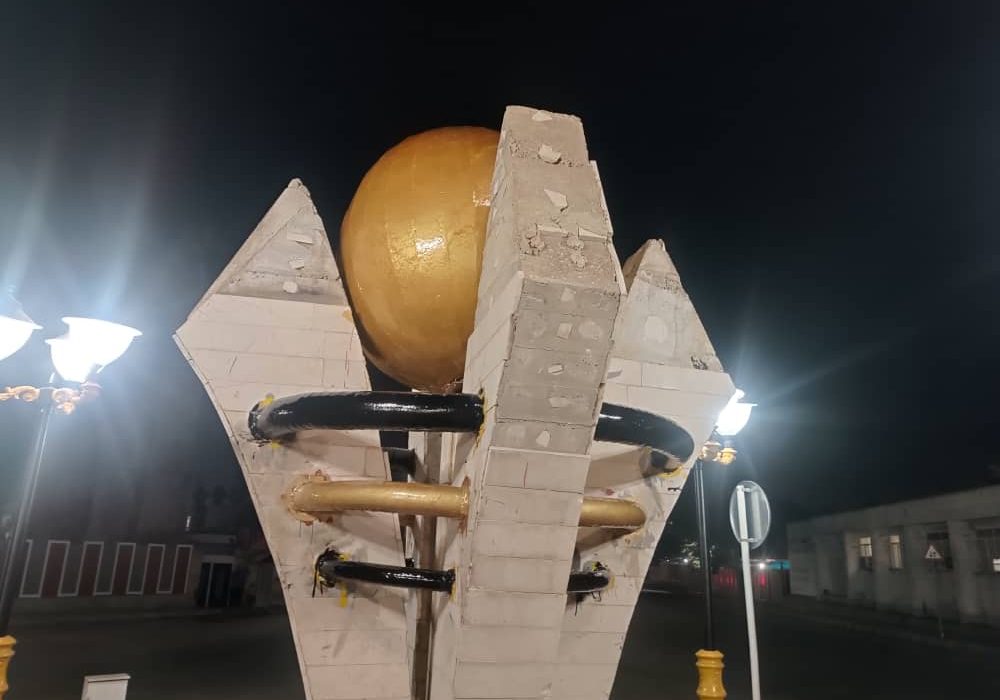 تداوم عملیات بازسازی در میدان خبرنگار مسجدسلیمان