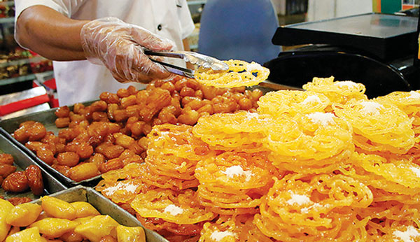 بازار داغ شیرینی‌های رمضانی / درباره خوراکی‌های معروف ماه مبارک مهمانی خدا