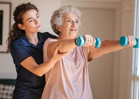 ۶ تمرین ضروری که زنان بالای ۵۰ سال باید هر هفته انجام دهند