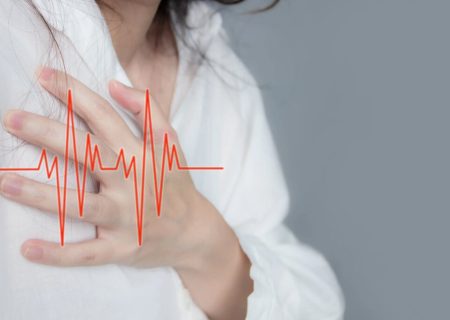 علائم متفاوت بیماری‌های قلبی در زنان / این ۱۰ علامت را بدانید