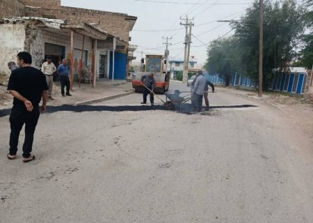 لکه‌گیری و ترمیم معابر نفتون؛ پاسخ شهرداری مسجدسلیمان به مطالبه ساکنان
