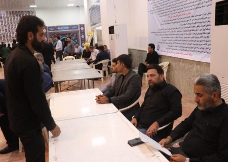 برپایی میز خدمت شهرداری مسجدسلیمان با حضور سرپرست شهرداری، فرماندار و مدیران دستگاه‌های اجرایی