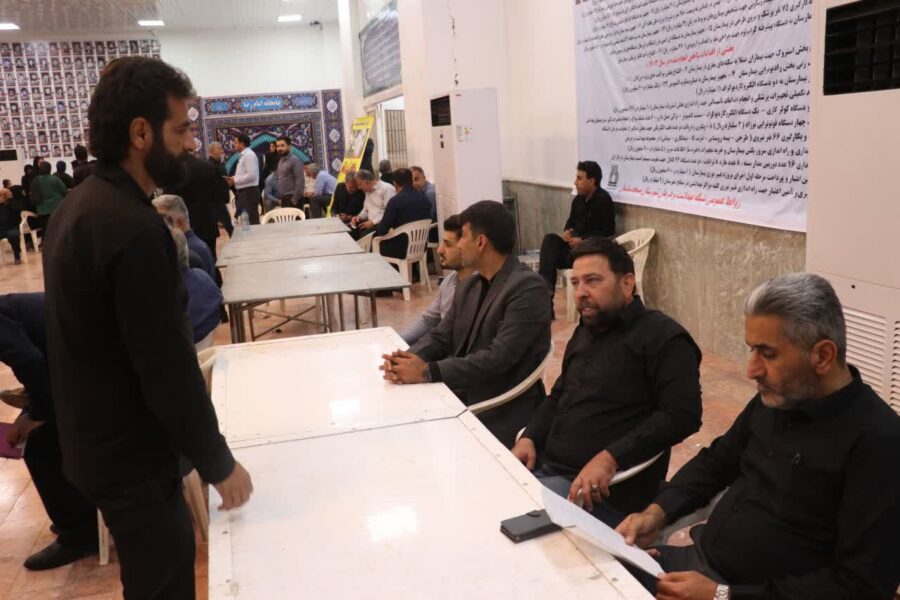 برپایی میز خدمت شهرداری مسجدسلیمان با حضور سرپرست شهرداری، فرماندار و مدیران دستگاه‌های اجرایی