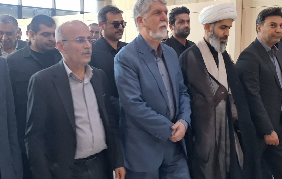 سفر وزیر فرهنگ به لامرد؛ روایت همدلی با خانواده شهدای حمله تروریستی و بازدید از آثار ویرانی