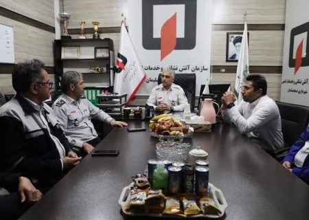دیدار سخنگوی سازمان آتش‌نشانی تهران با سرپرست شهرداری و مدیرعامل سازمان آتش‌نشانی مسجدسلیمان